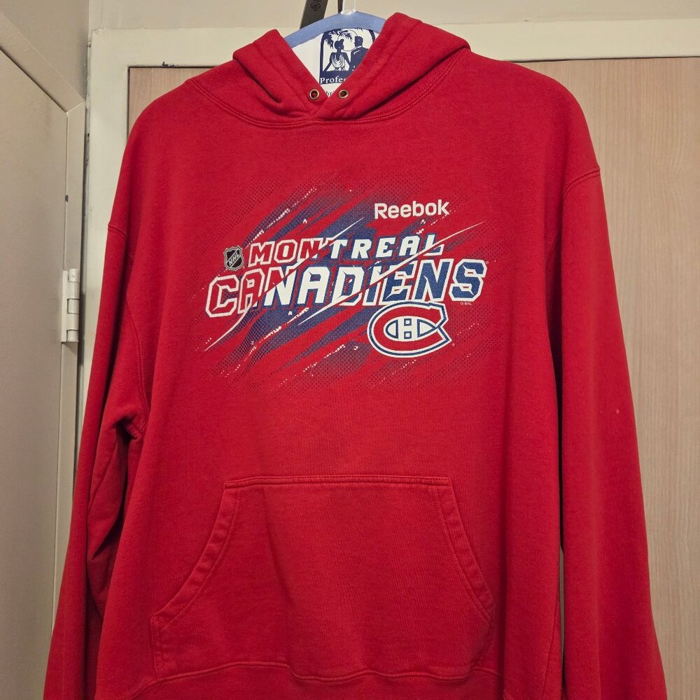 GENTLY USED, VINTAGE REEBOK, MONTREAL CANADIENS HOODIE, LARGE!!!